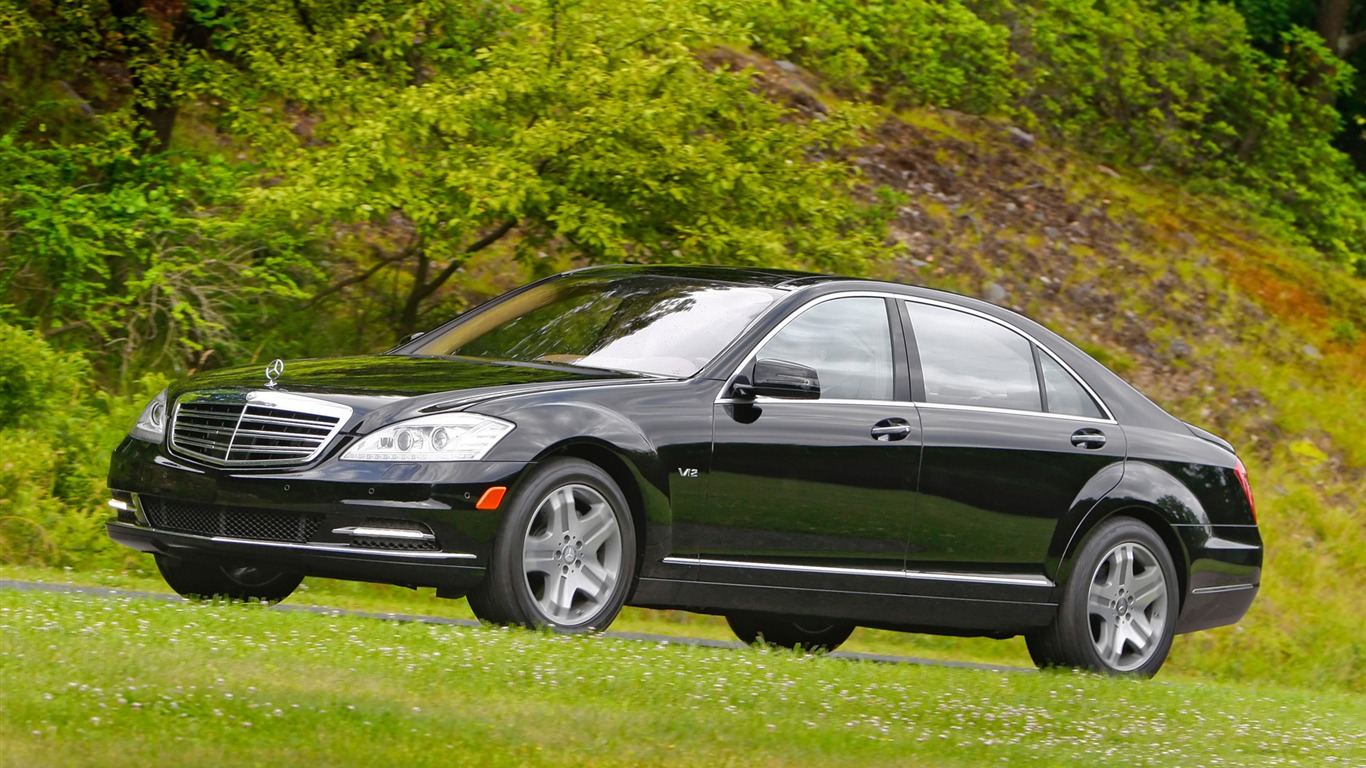 Mercedes-Benz S600 - 2010 HD wallpaper #19 - 1366x768