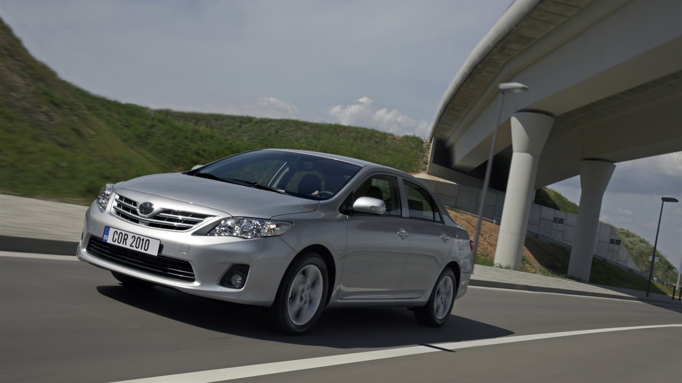 Toyota Corolla - 2010 HD wallpaper #20 - 1366x768