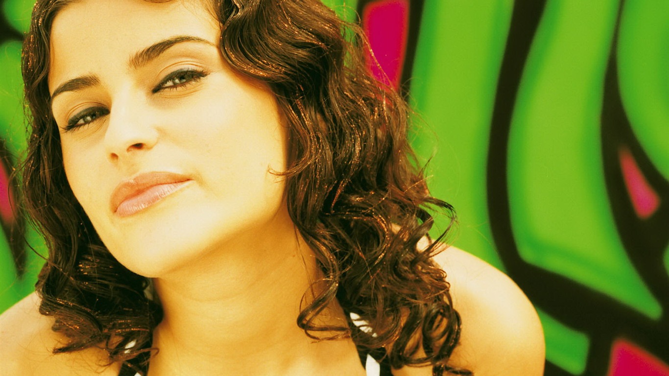 Nelly Furtado 妮莉·費塔朵 美女壁紙 #15 - 1366x768
