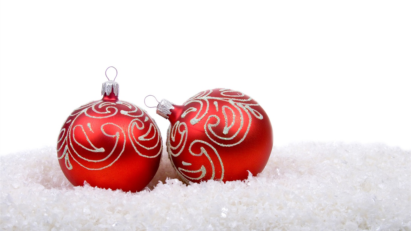 Christmas balls wallpaper (4) #5 - 1366x768