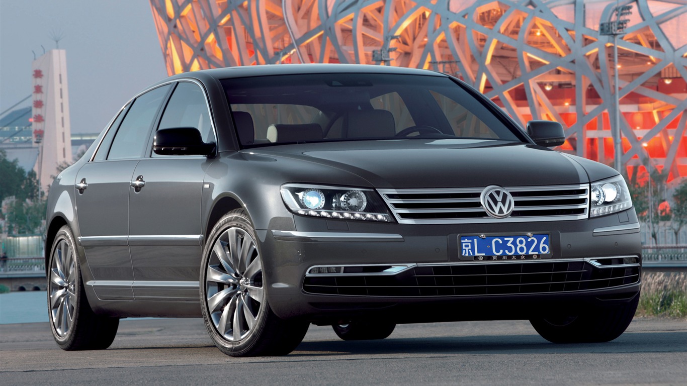 Volkswagen Phaeton W12 dlouhý rozvor - 2010 HD tapetu #4 - 1366x768
