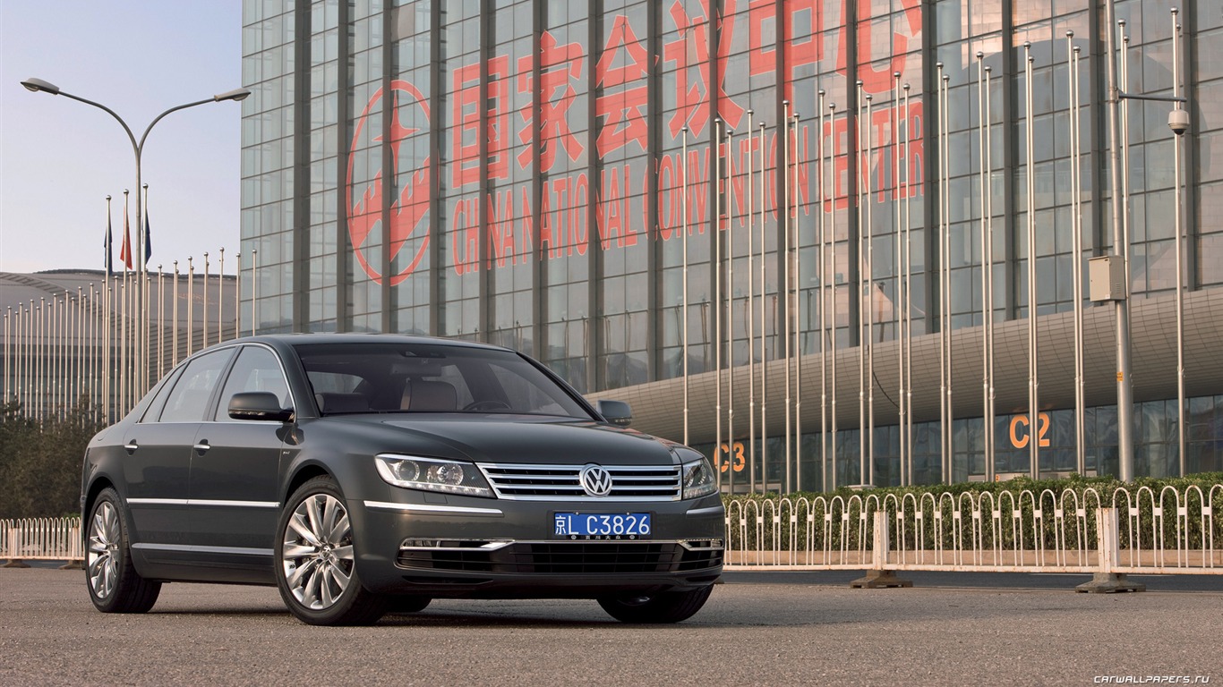 Volkswagen Phaeton W12 long wheelbase - 2010 HD wallpaper #13 - 1366x768