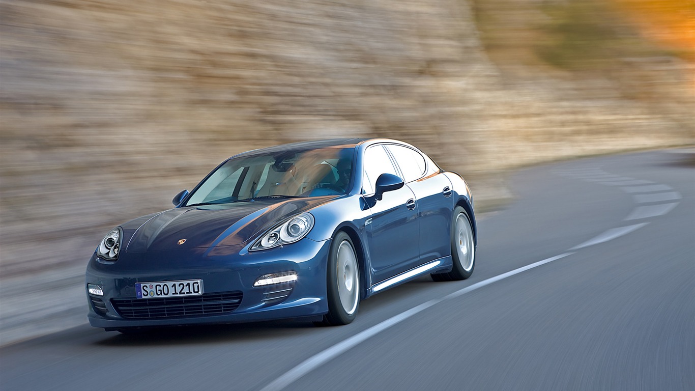 Porsche Panamera 4S - 2009 保时捷2 - 1366x768