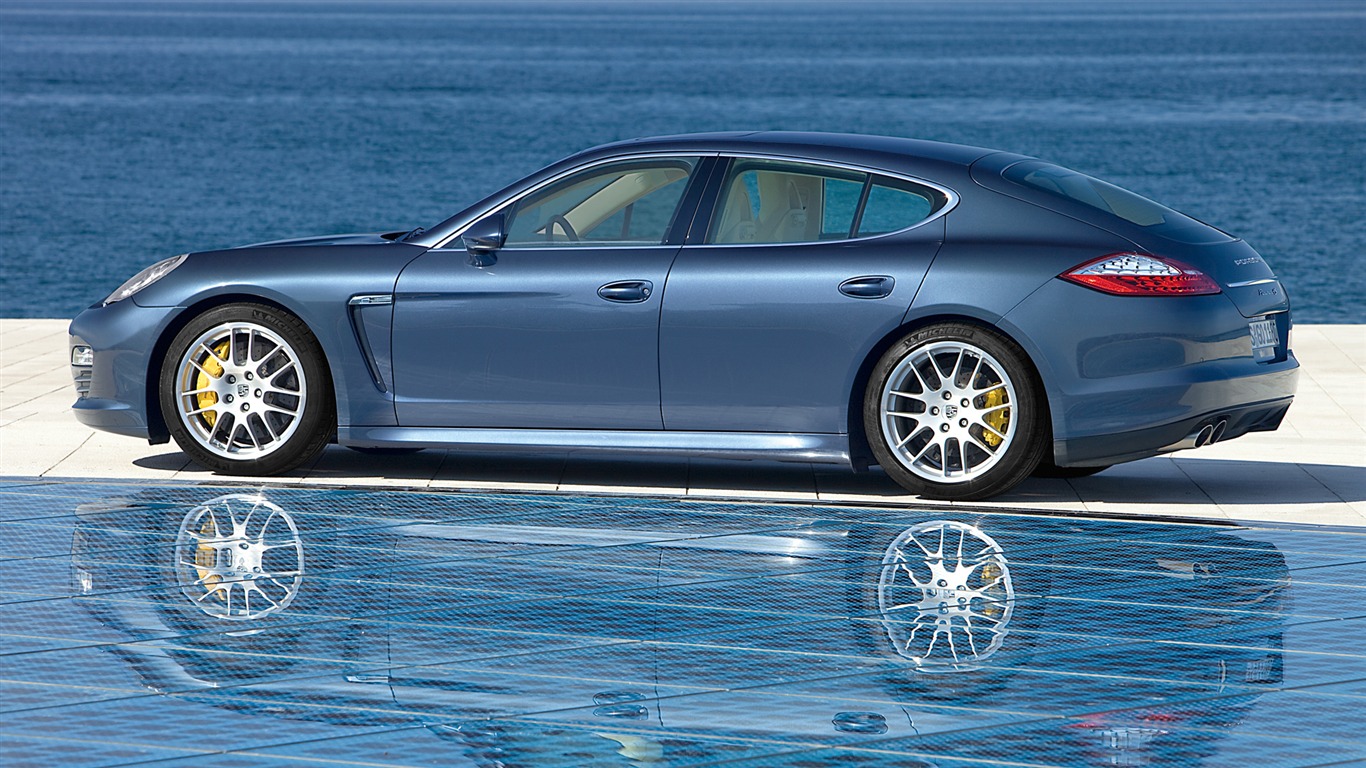 Porsche Panamera 4S - 2009 HD tapetu #17 - 1366x768