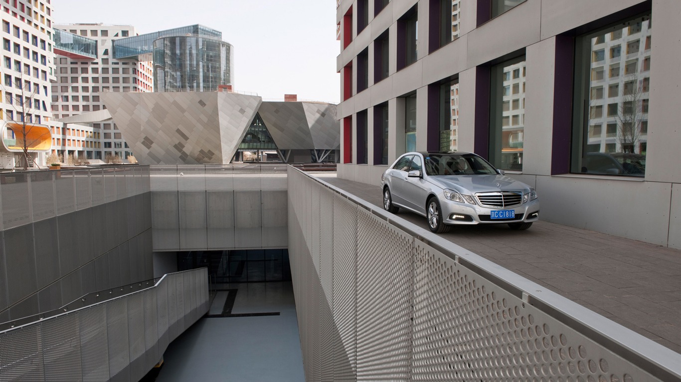Mercedes-Benz E-Class Long Version - 2010 奔馳 #11 - 1366x768