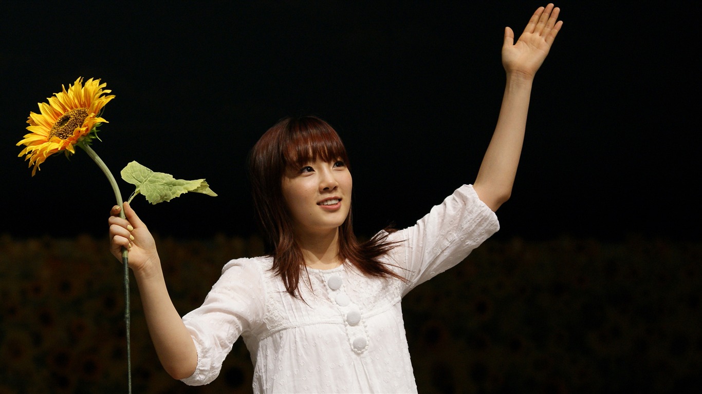 金泰妍 Kim Tae Yeon 美女壁紙 #7 - 1366x768