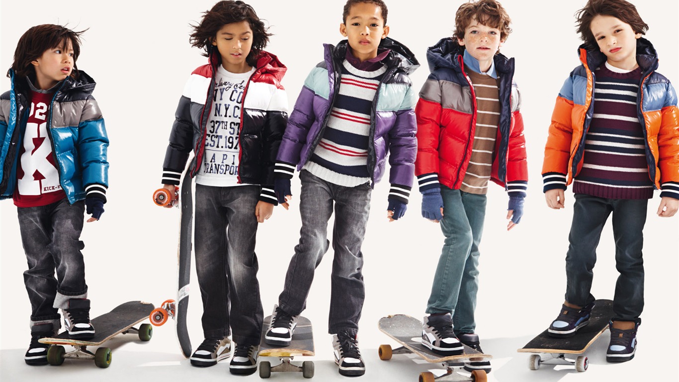 Colorful Children's Fashion Wallpaper (3) #1 - 1366x768