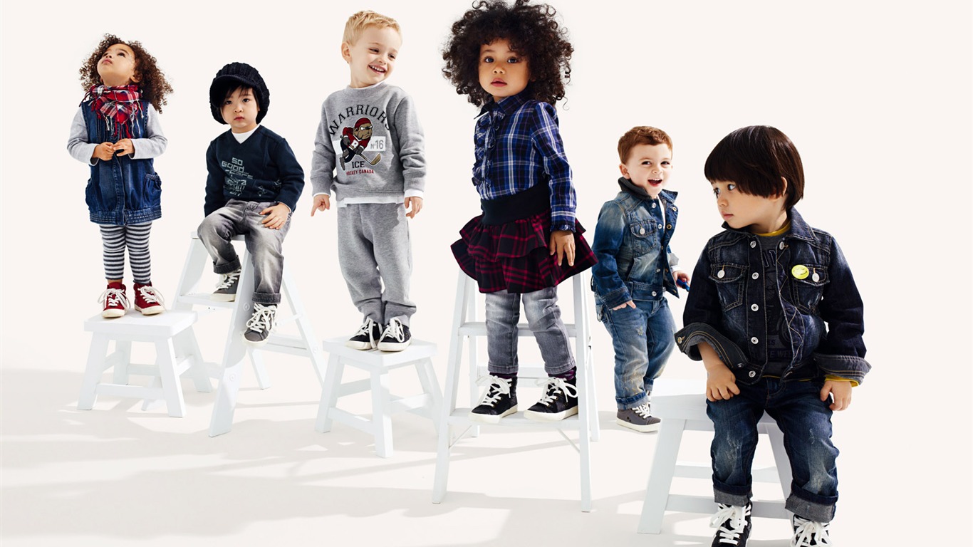 Colorful Children's Fashion Wallpaper (4) #13 - 1366x768