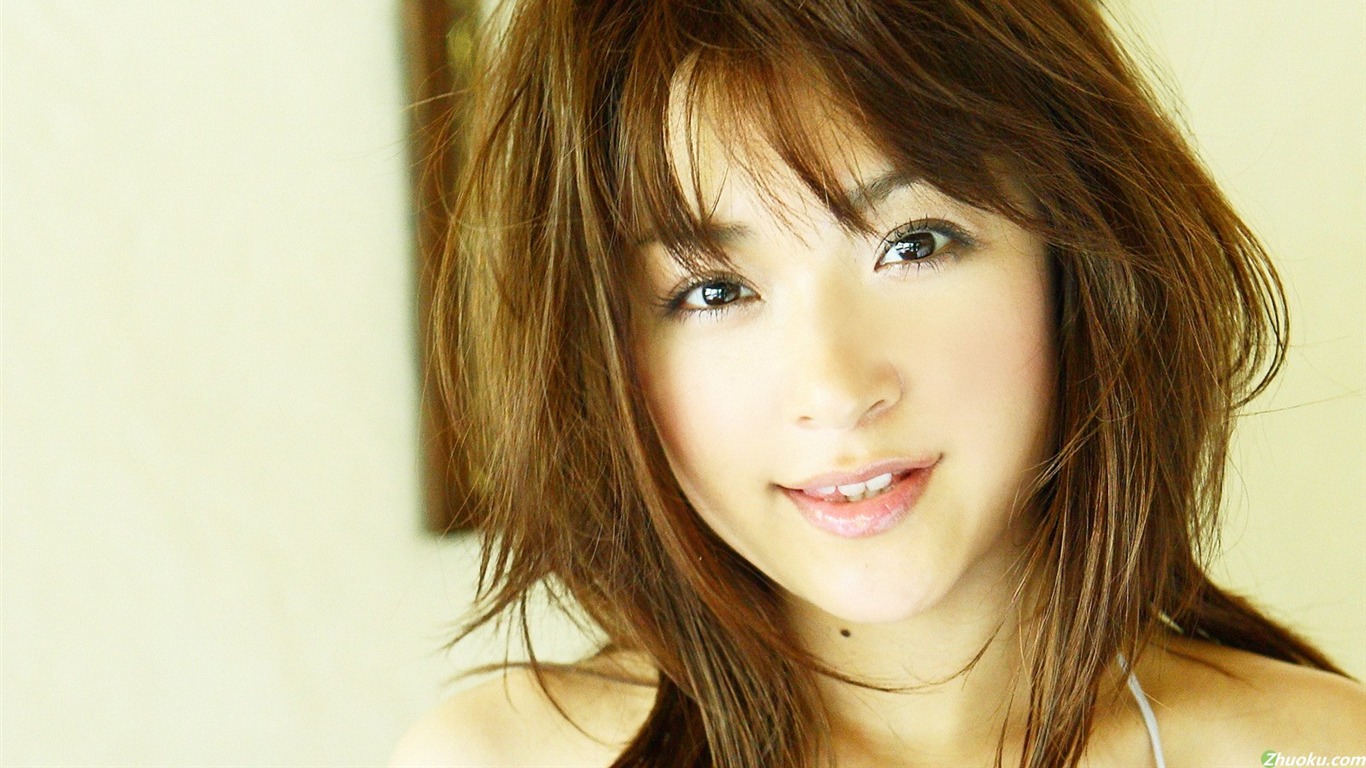 朝美恵香 美女壁紙 #5 - 1366x768