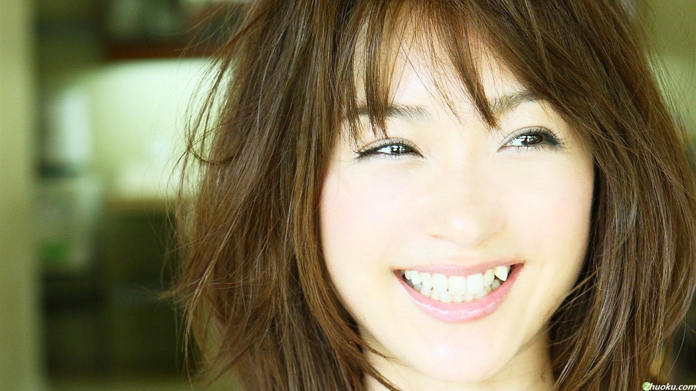 朝美恵香 美女壁紙 #8 - 1366x768