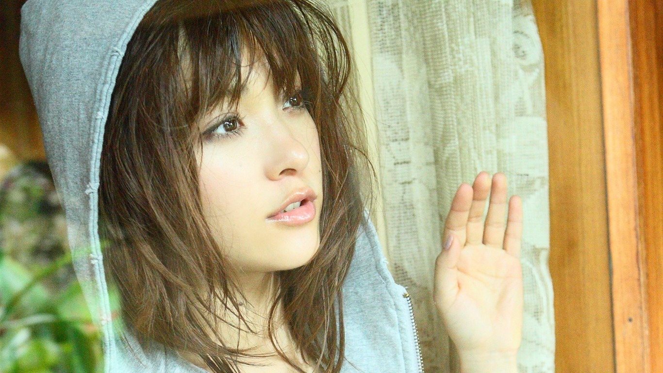 朝美恵香 美女壁紙 #11 - 1366x768