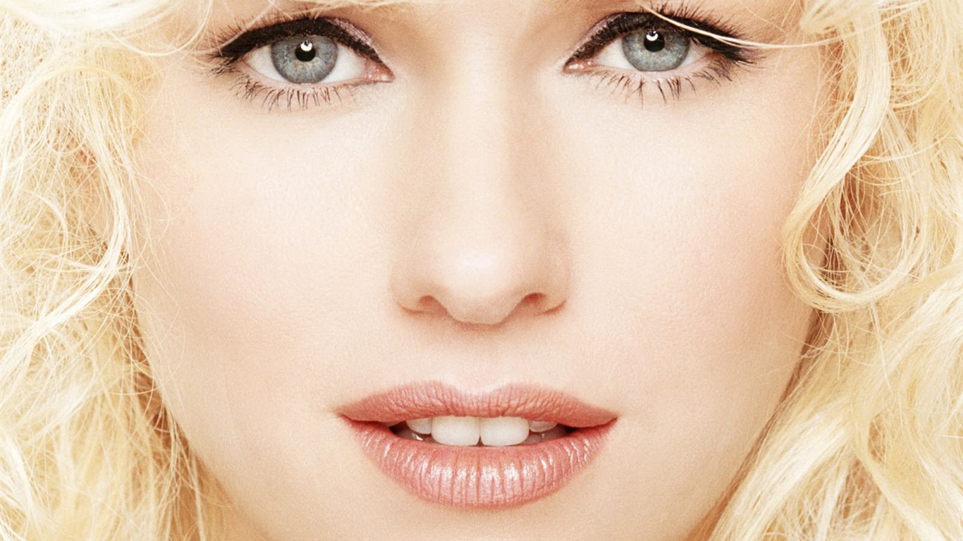 Naomi Watts krásnou tapetu #13 - 1366x768