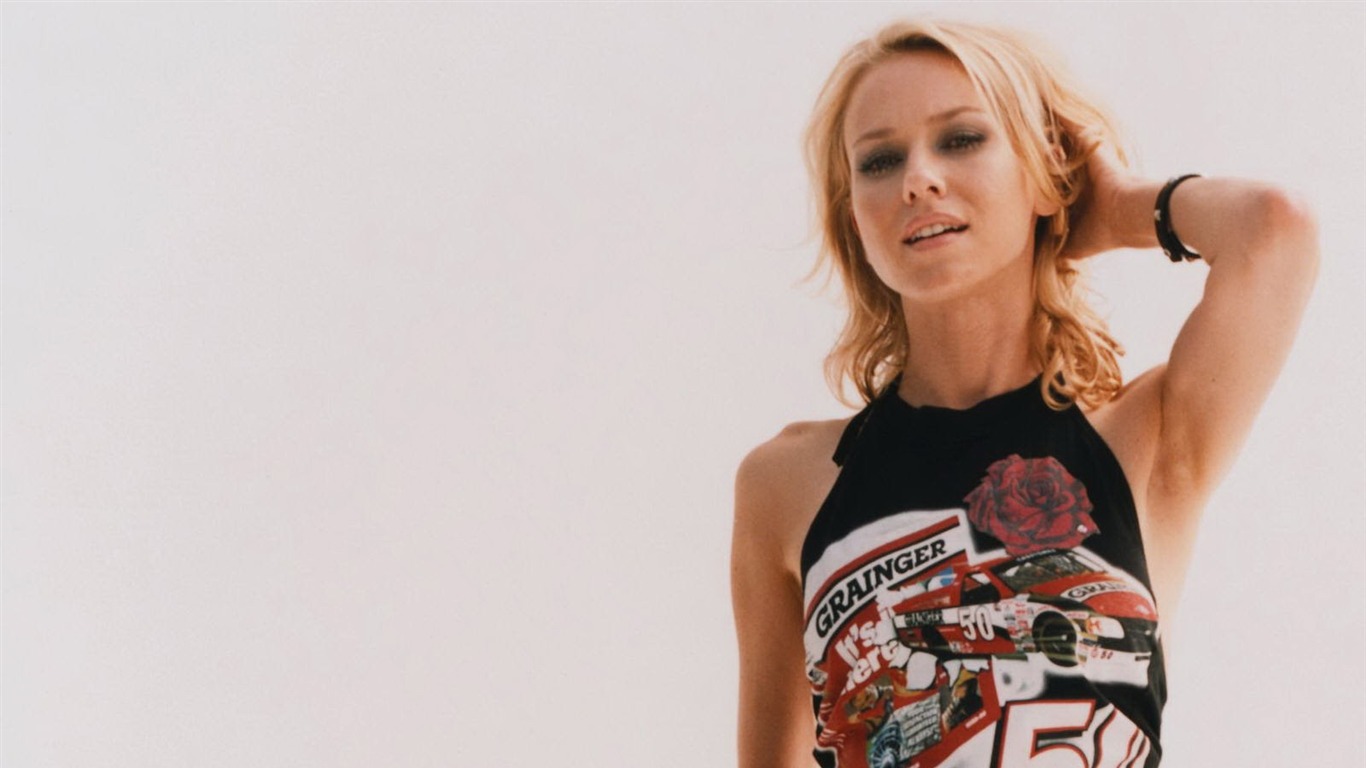 Naomi Watts hermosos fondos de escritorio #31 - 1366x768