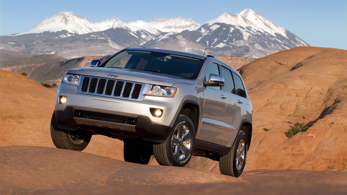 Jeep Grand Cherokee - 2011 HD wallpaper #5 - 1366x768