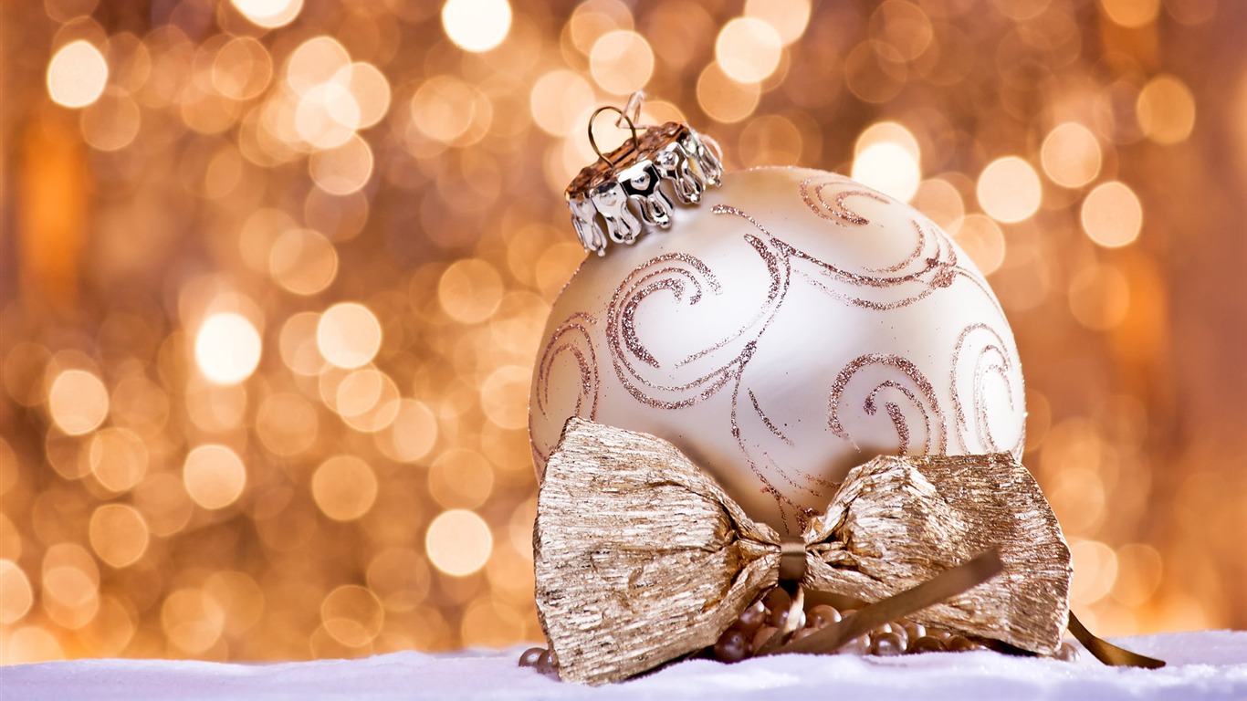 Vánoční koule tapety (6) #5 - 1366x768