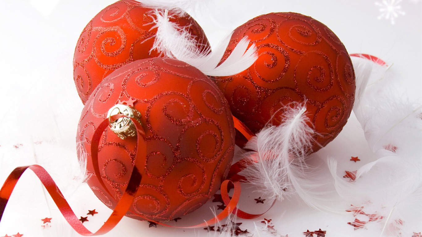 Christmas balls wallpaper (6) #18 - 1366x768