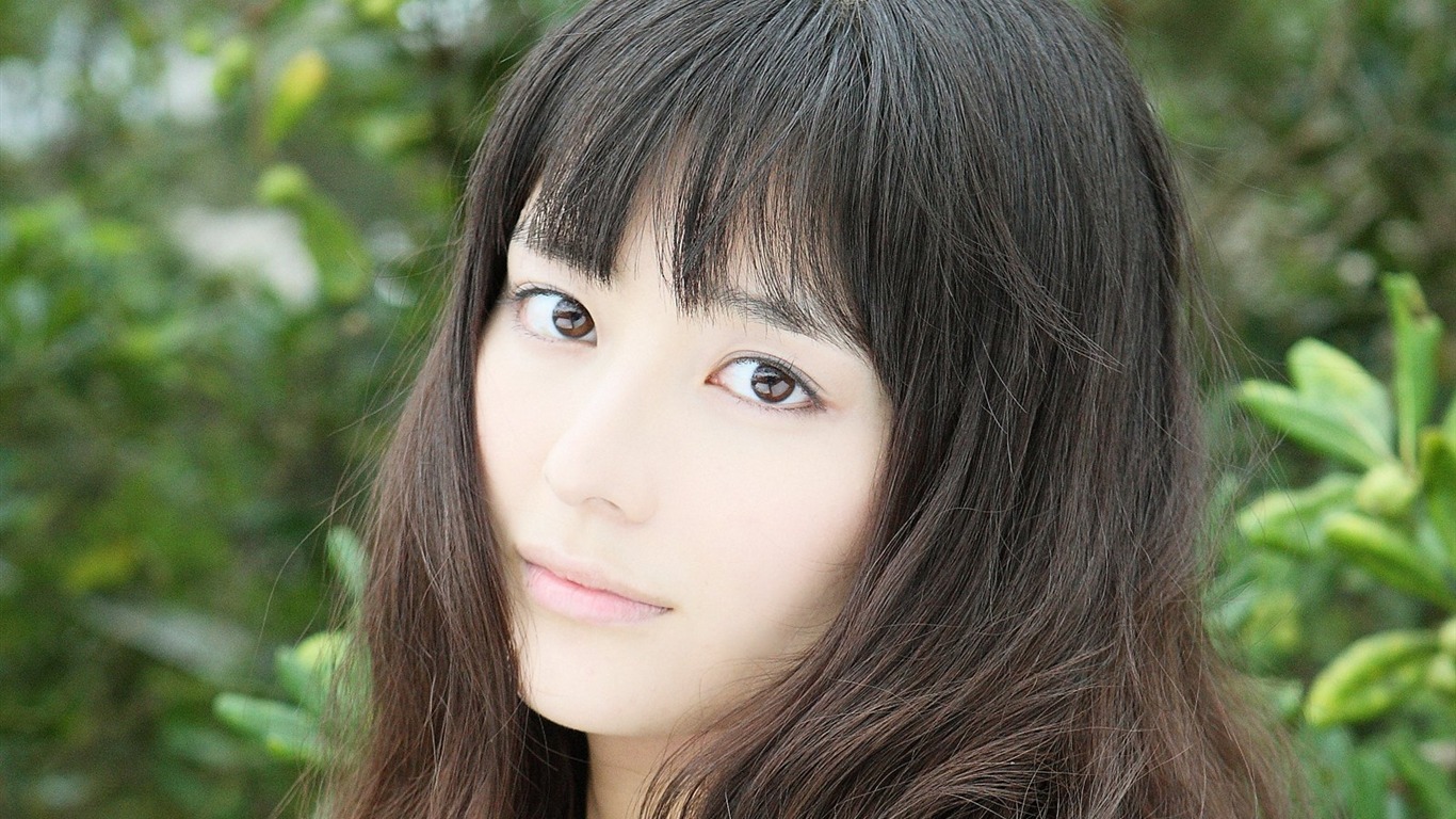 Harada Natsuki hermoso fondo de pantalla #1 - 1366x768