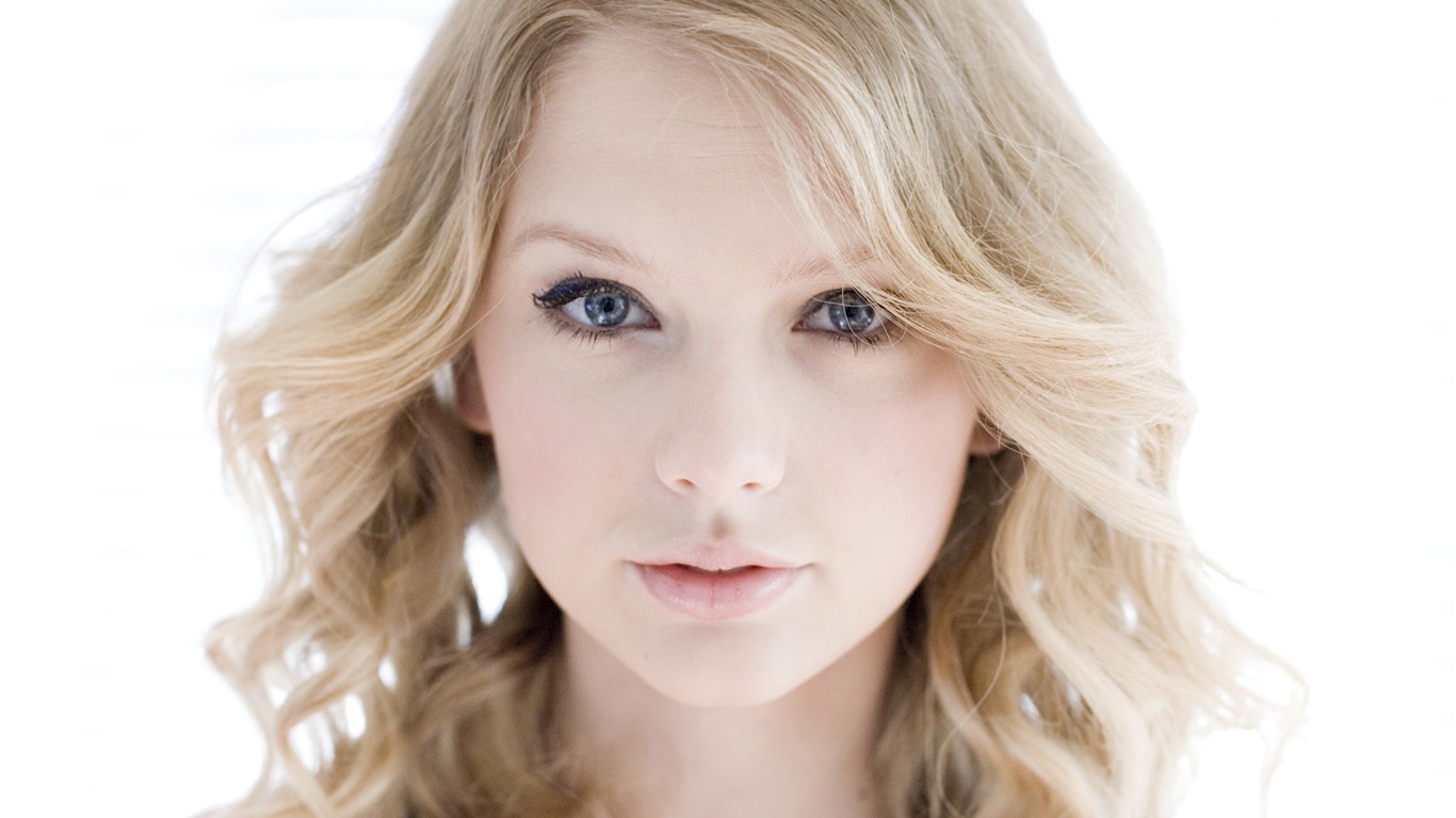 Taylor Swift beautiful wallpaper (2) #1 - 1366x768