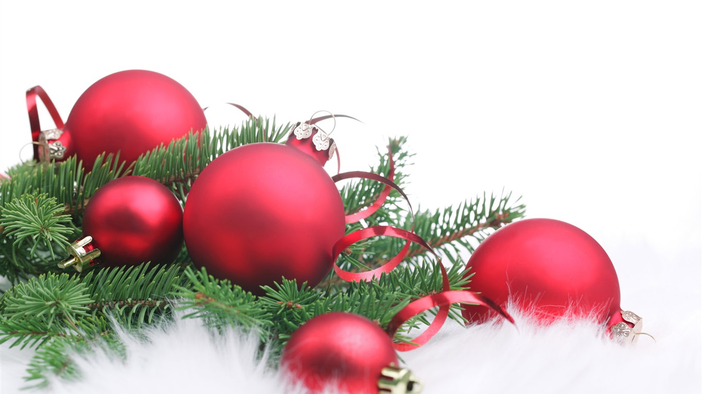 Christmas balls wallpaper (8) #11 - 1366x768