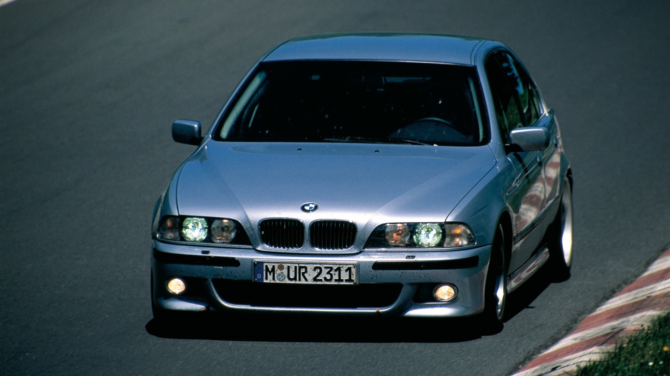 BMW M5 E39 HD tapetu #2 - 1366x768