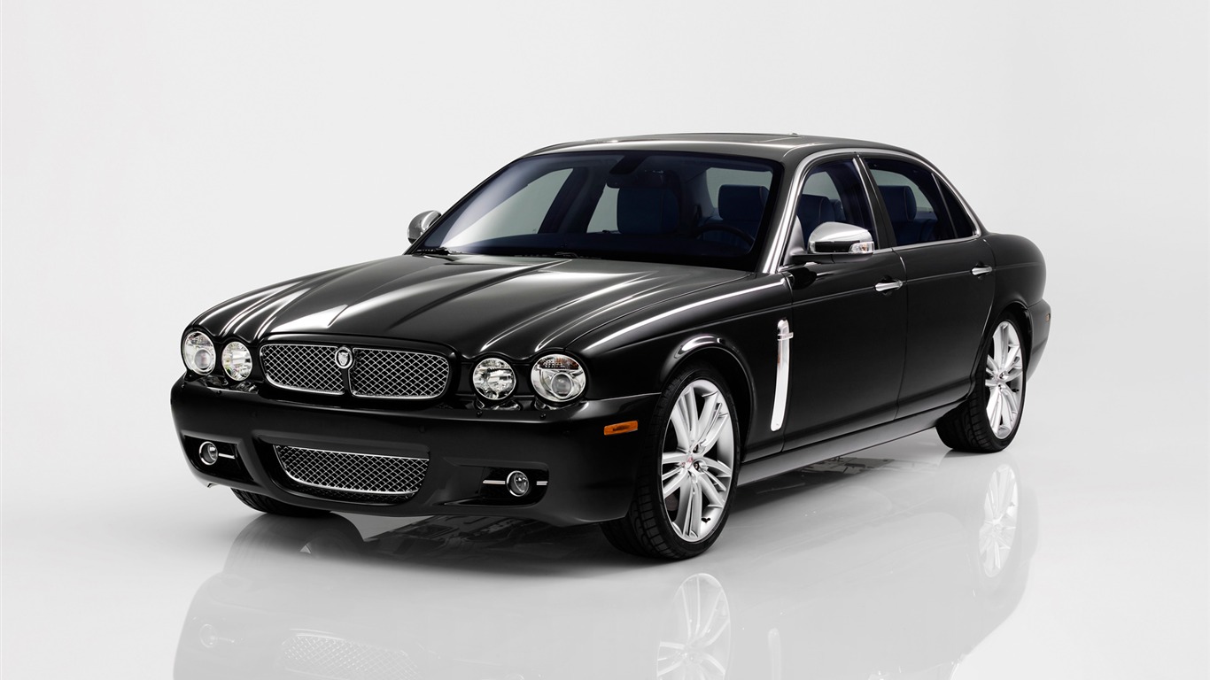 Jaguar XJ Portfolio - 2009 HD Wallpaper #1 - 1366x768