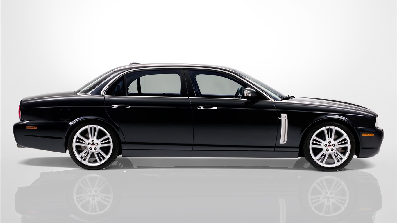Jaguar XJ Portfolio - 2009 HD wallpaper #13 - 1366x768