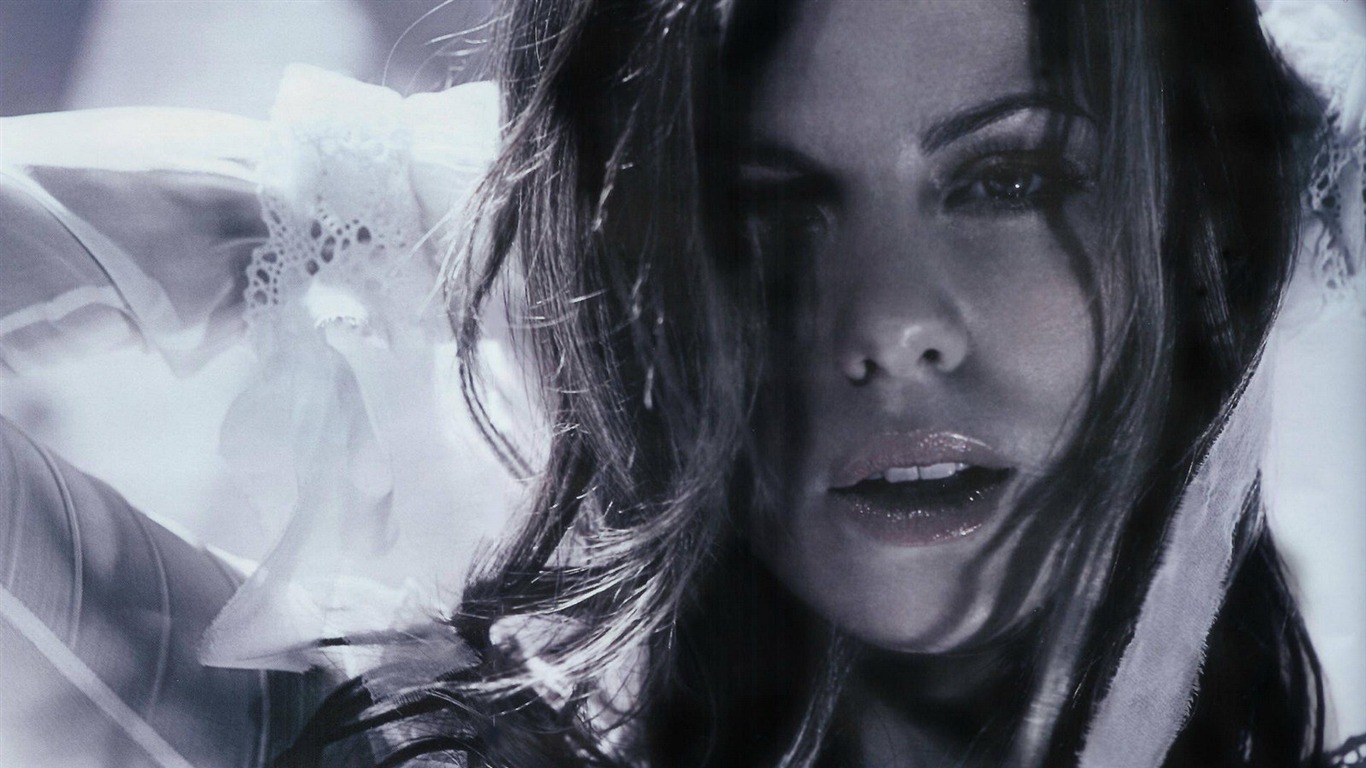 Kate Beckinsale krásnou tapetu (2) #6 - 1366x768