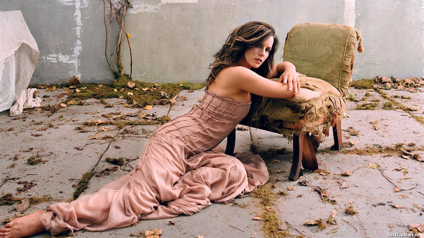 Kate Beckinsale krásnou tapetu (2) #54 - 1366x768