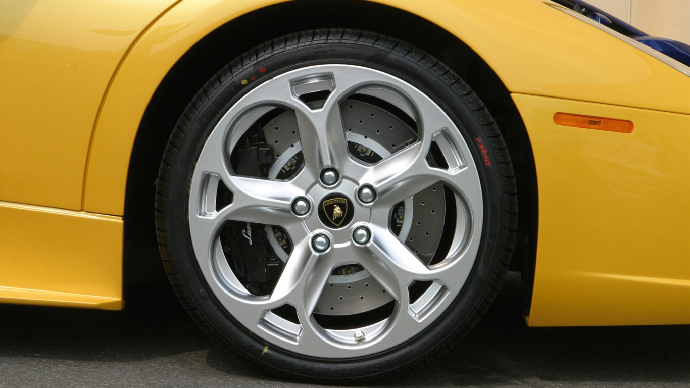 Lamborghini Murcielago Roadster - 2004 兰博基尼41 - 1366x768