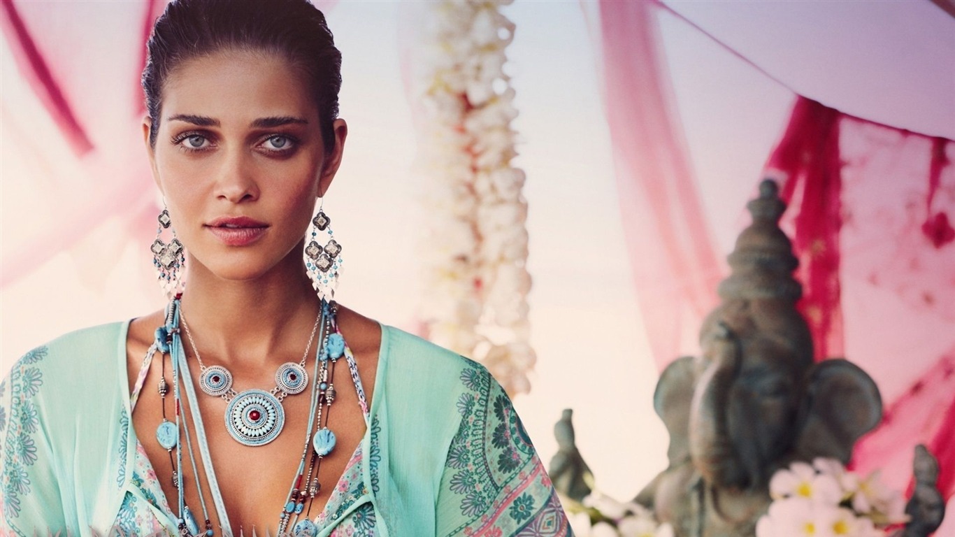 Ana Beatriz Barros krásnou tapetu #8 - 1366x768