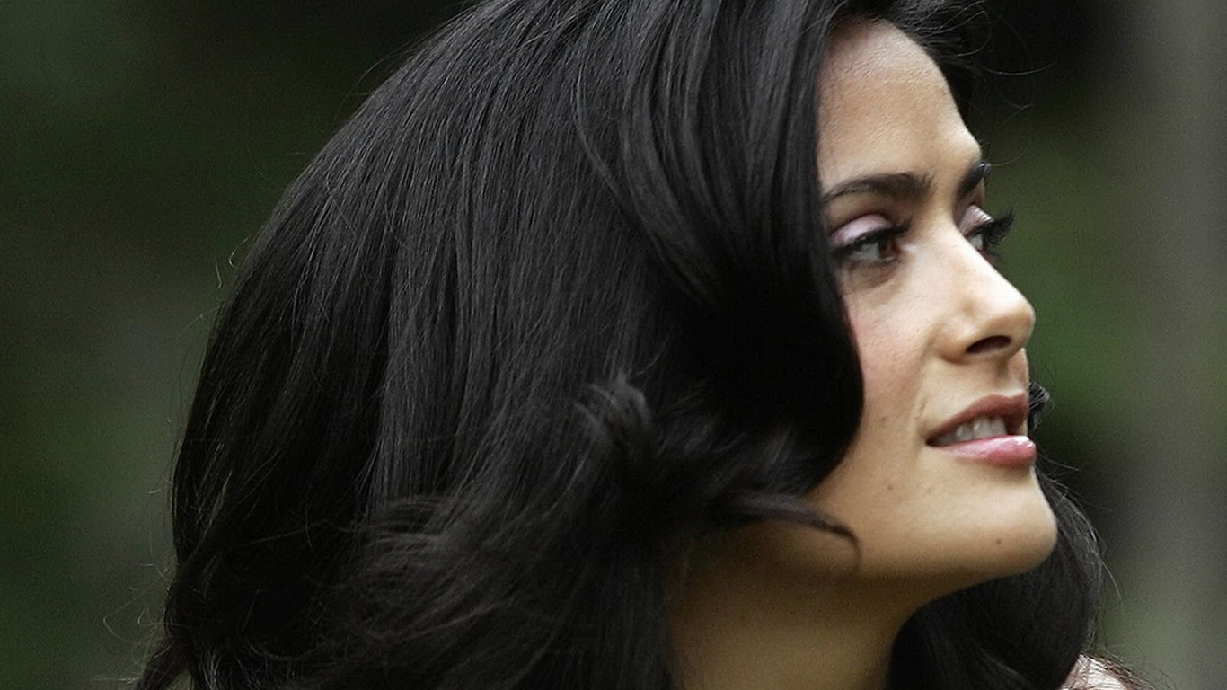 Salma Hayek hermoso fondo de pantalla (2) #38 - 1366x768