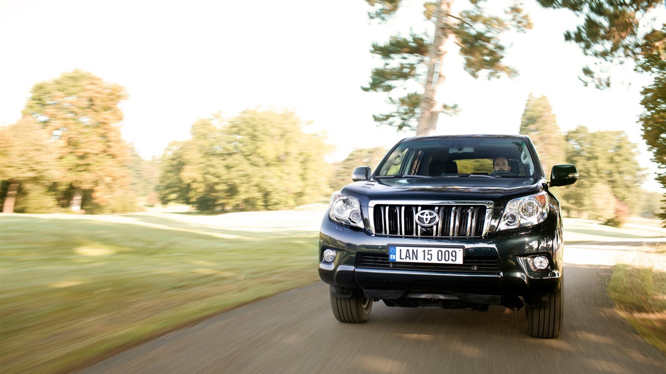 Toyota Land Cruiser Prado - 2009 HD wallpaper #9 - 1366x768