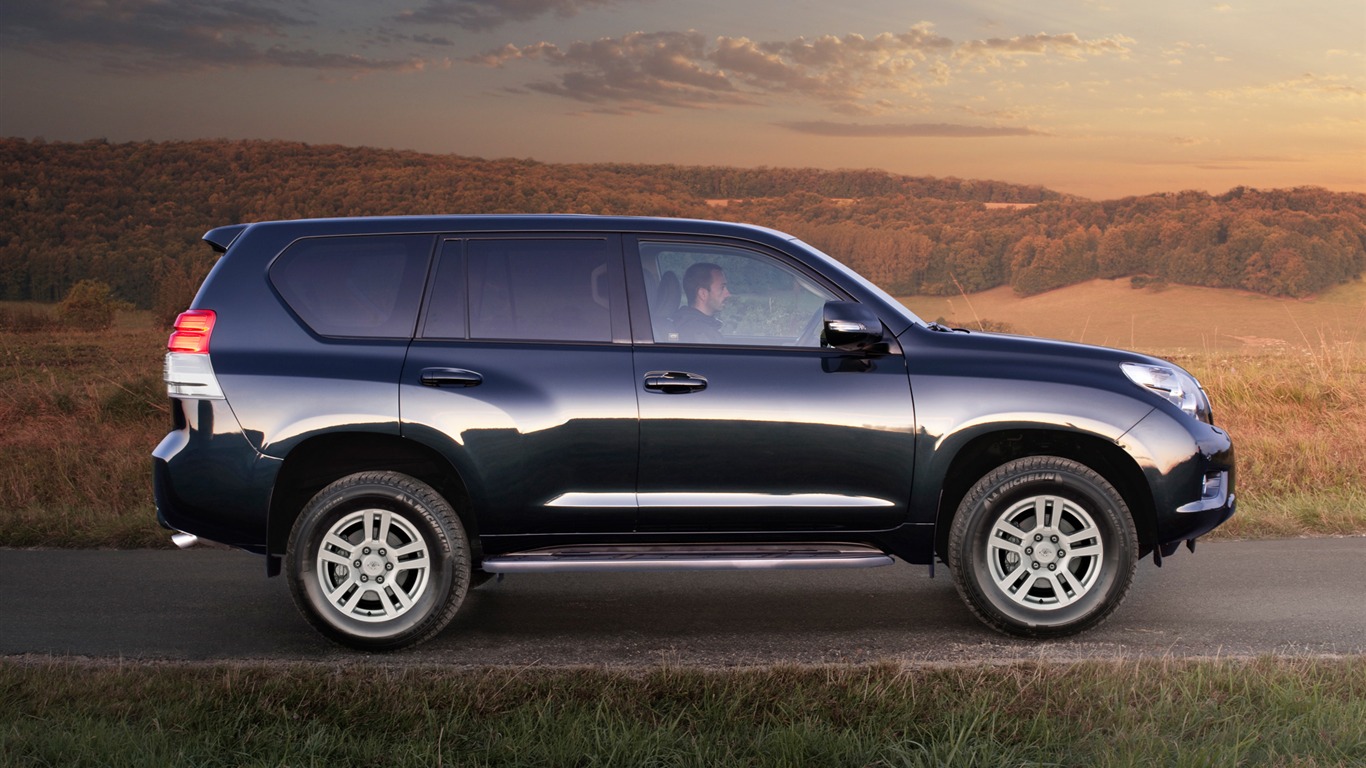 Toyota Land Cruiser Prado - 2009 HD tapetu #14 - 1366x768