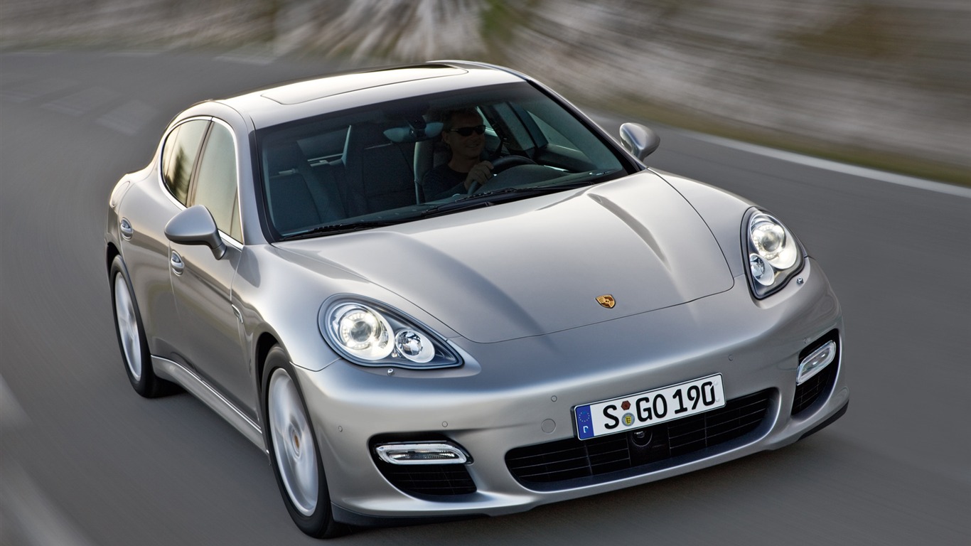 Porsche Panamera Turbo - 2009 HD wallpaper #18 - 1366x768