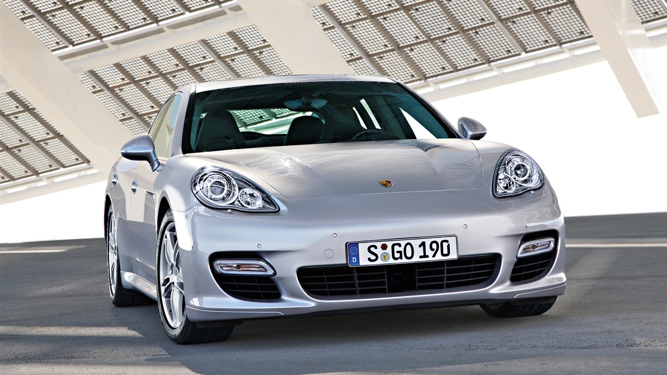 Porsche Panamera Turbo - 2009 HD wallpaper #35 - 1366x768