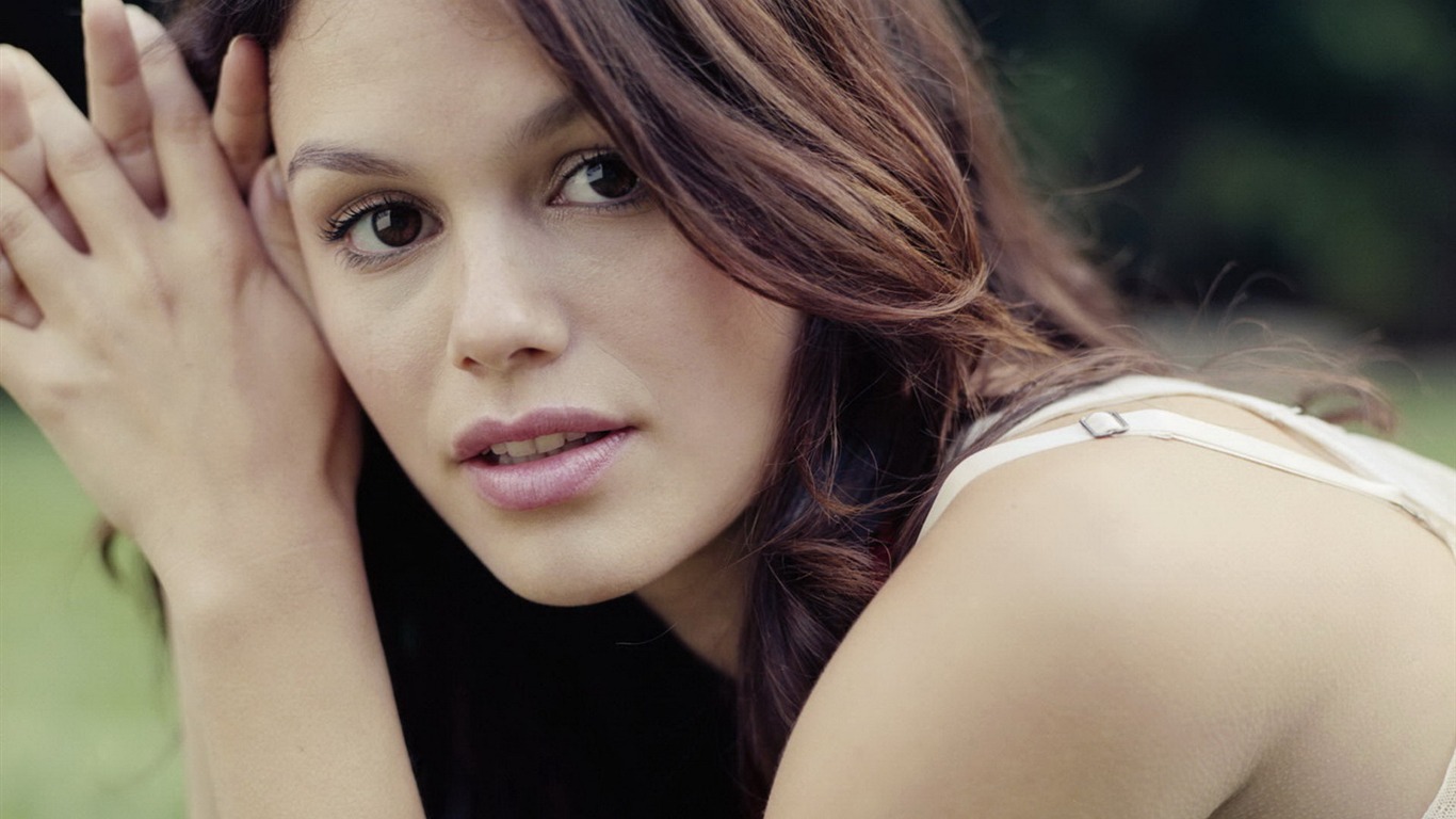 Fond d'écran belle Rachel Bilson (3) #30 - 1366x768