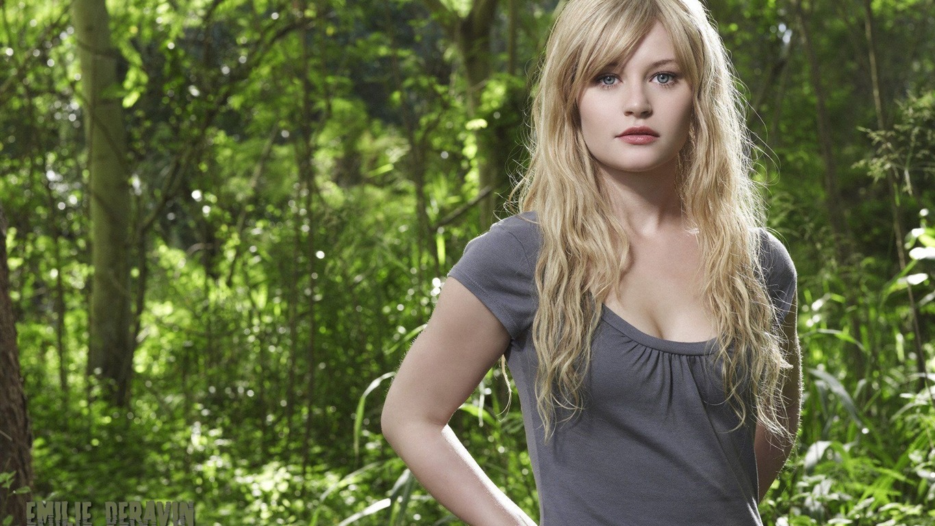 Emilie De Ravin 艾米莉·德瑞文 美女壁纸11 - 1366x768