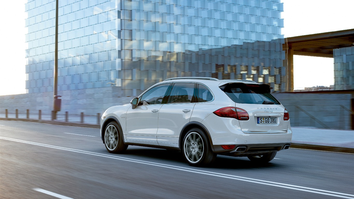Porsche Cayenne S Hybrid - 2010 HD tapetu #3 - 1366x768