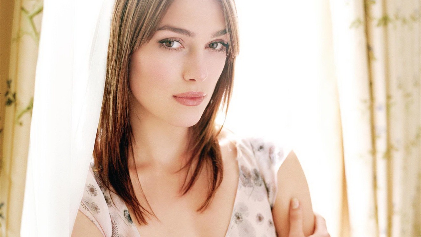 Keira Knightley krásná tapeta (5) #1 - 1366x768