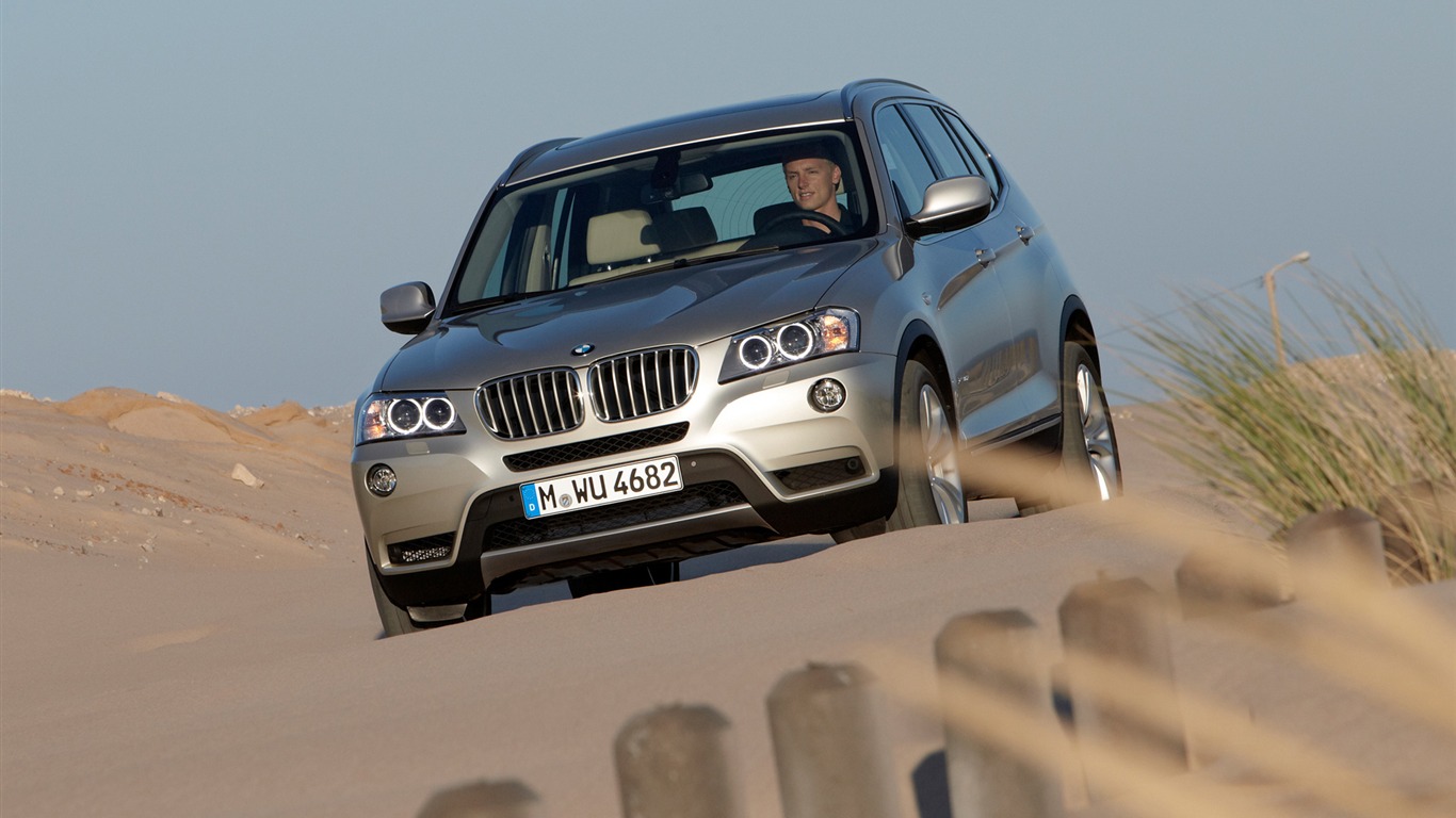 BMW X3 xDrive35i - 2010 (2) #25 - 1366x768