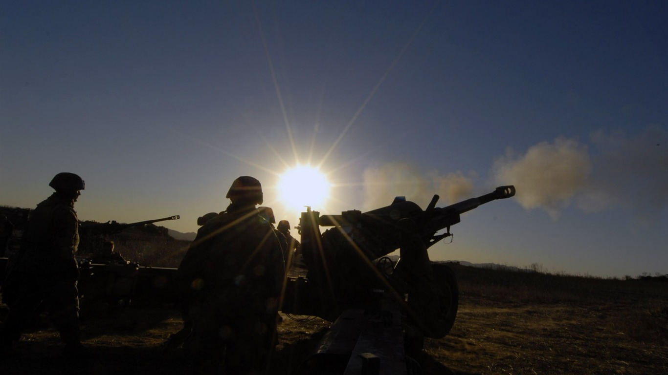 Fond d'écran soldat Battlefield (3) #10 - 1366x768