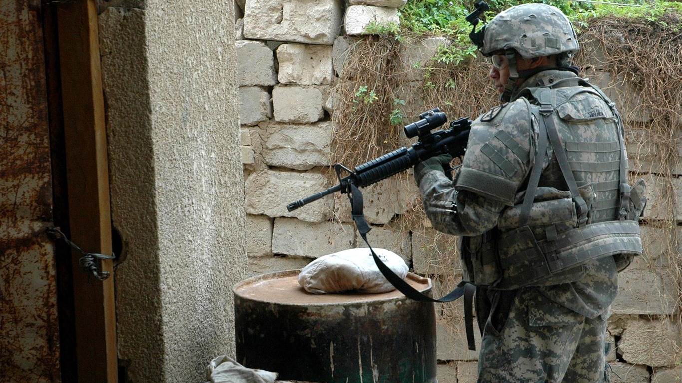Battlefield voják tapety (4) #10 - 1366x768