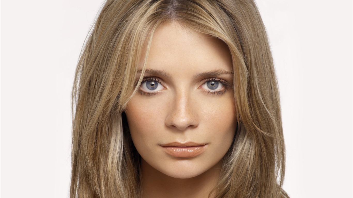 Mischa Barton beautiful wallpaper (2) #28 - 1366x768