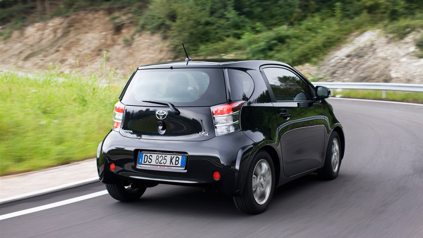 Toyota iQ - 2009 豐田(一) #18 - 1366x768