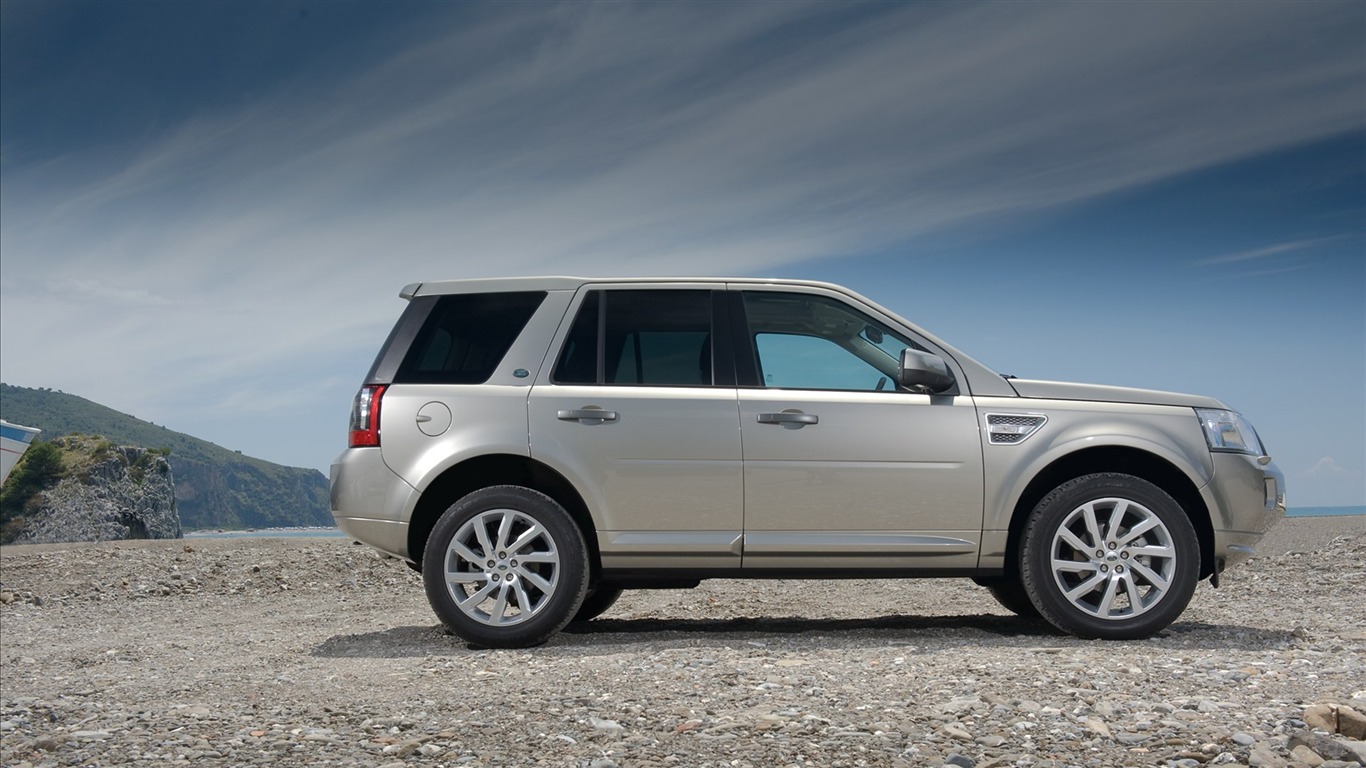 Land Rover fonds d'écran 2011 (1) #8 - 1366x768