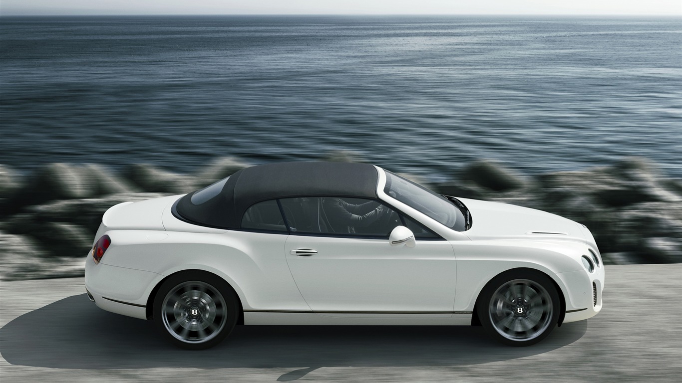 Bentley Continental Supersports Convertible - 2010 HD wallpaper #32 - 1366x768