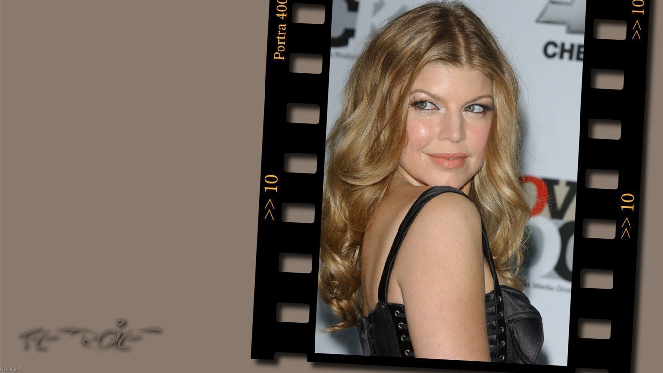 Fergie 菲姬 美女壁紙 #6 - 1366x768