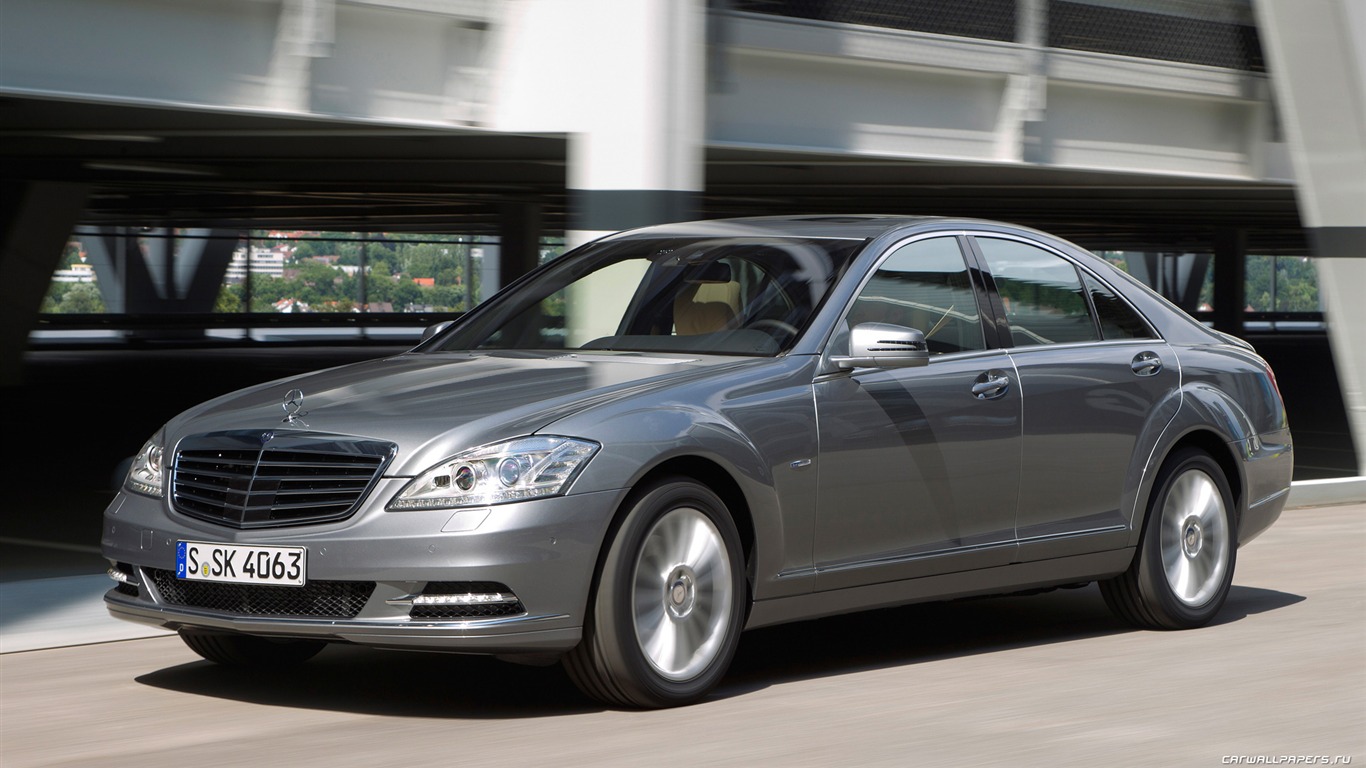 Mercedes-Benz S350 BlueEFFICIENCY BlueTEC - 2010 奔驰9 - 1366x768