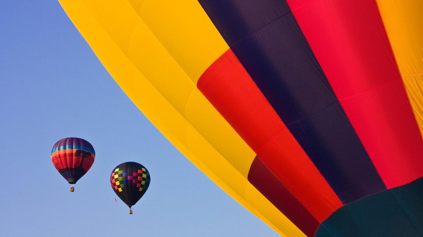 Colorful ballons à air chaud fond d'écran (1) #19 - 1366x768