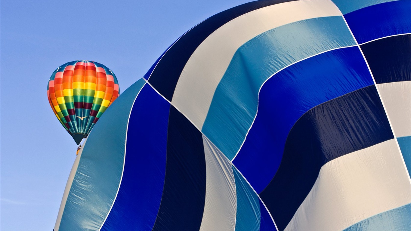 Coloridos globos de aire caliente fondo de pantalla (2) #4 - 1366x768